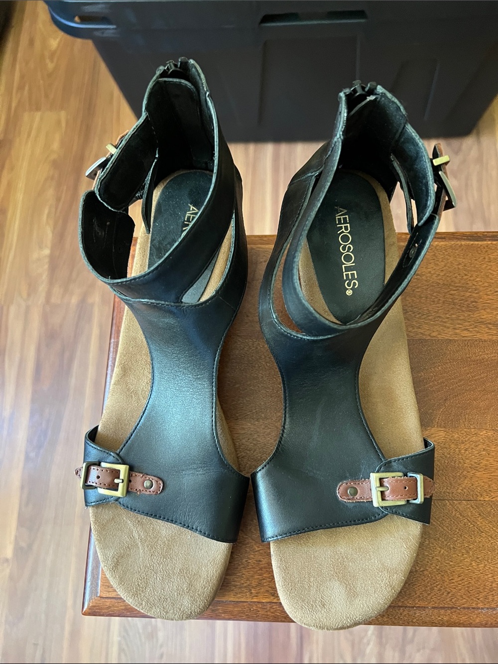 AEROSOLES Black Leather T-Strap Sandals with Brown Buckle Details